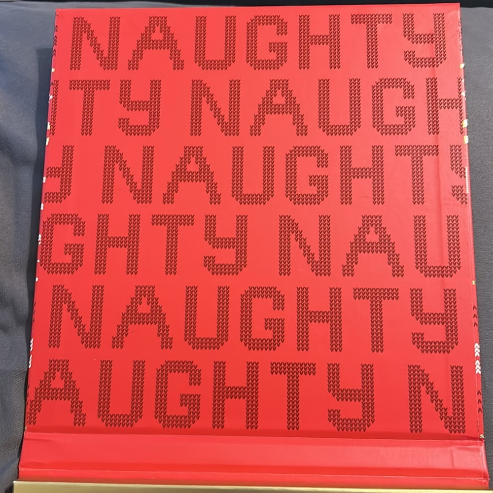 BH Naughty 30 Color Shadow Palette - Picture 3 of 4